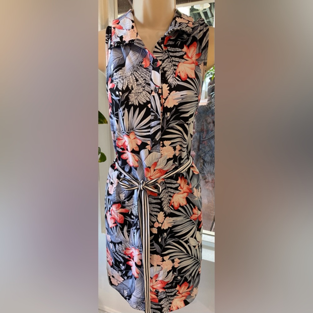 Sun protection &  pockets!!Perfect for pickleball, tennis, and being in the sun